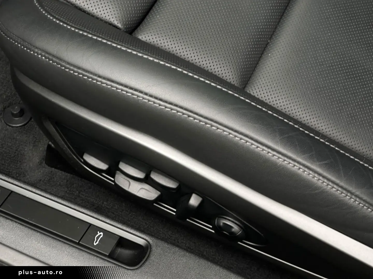 992 911 Carrera 4S Lift Matrix BOSE InnoDrive