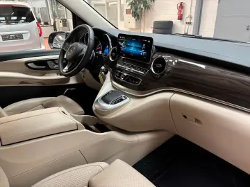 V 300 d lang Allrad AMG Airmatic Kühlfach LED