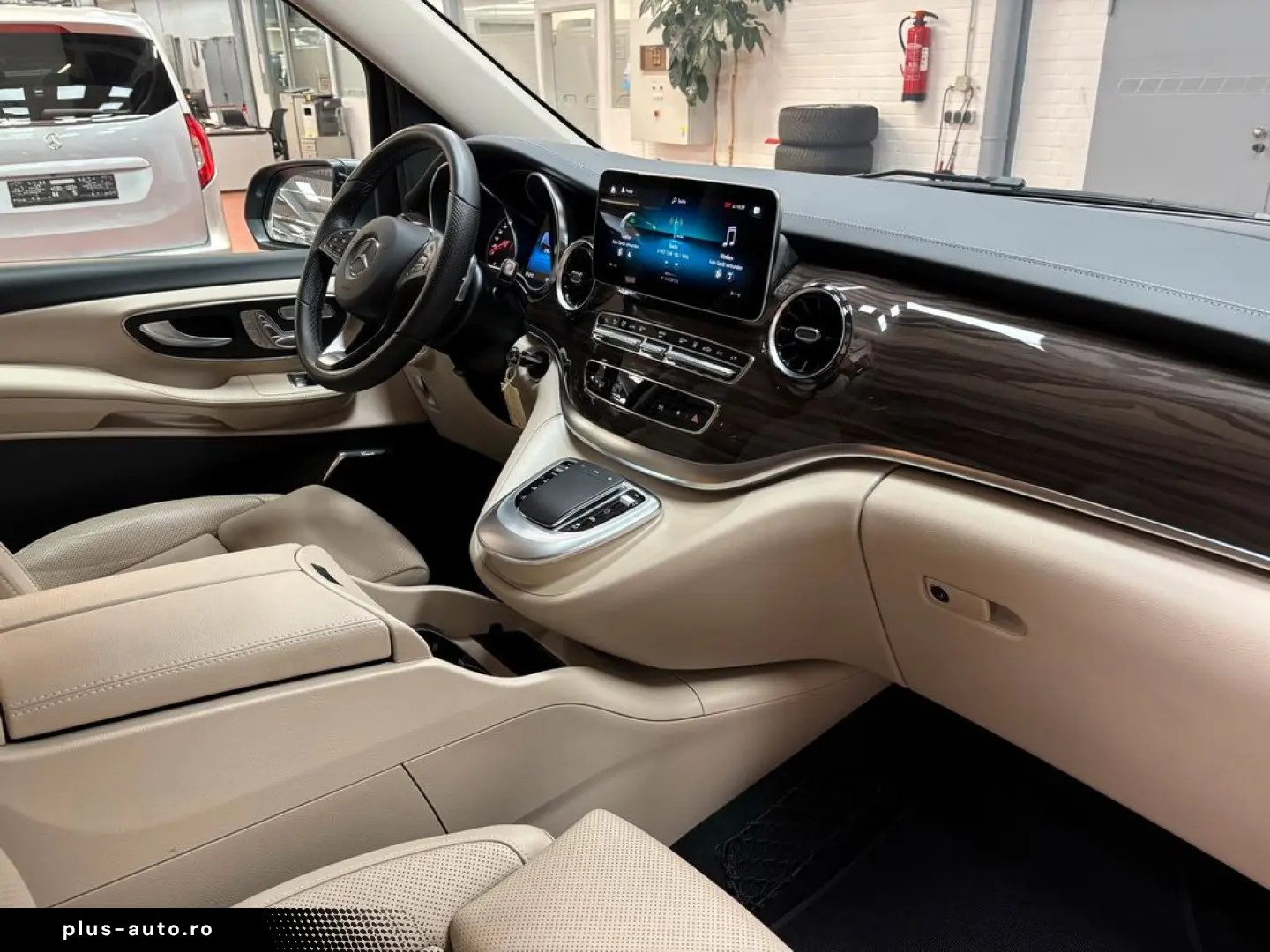 V 300 d lang Allrad AMG Airmatic Kühlfach LED