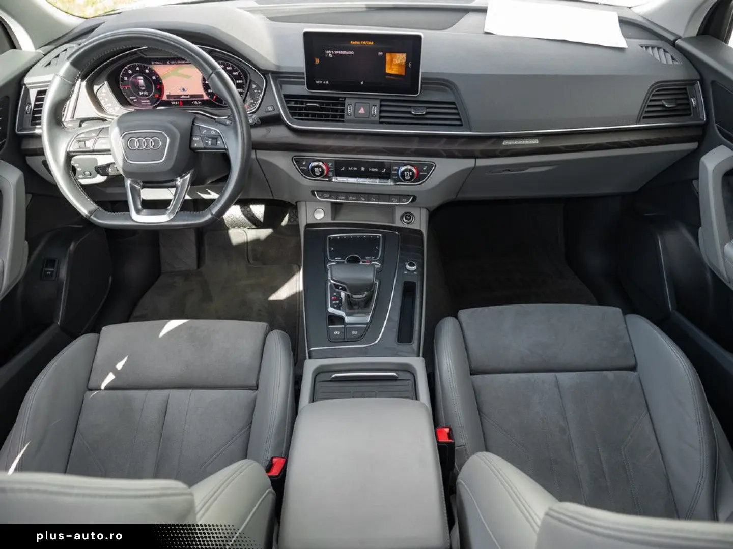 Q5 design 45 TFSI quattro MATRIX LUTF STAND NAVI