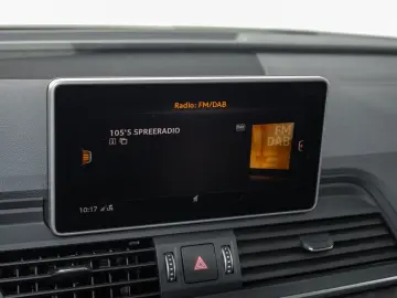 Q5 design 45 TFSI quattro MATRIX LUTF STAND NAVI