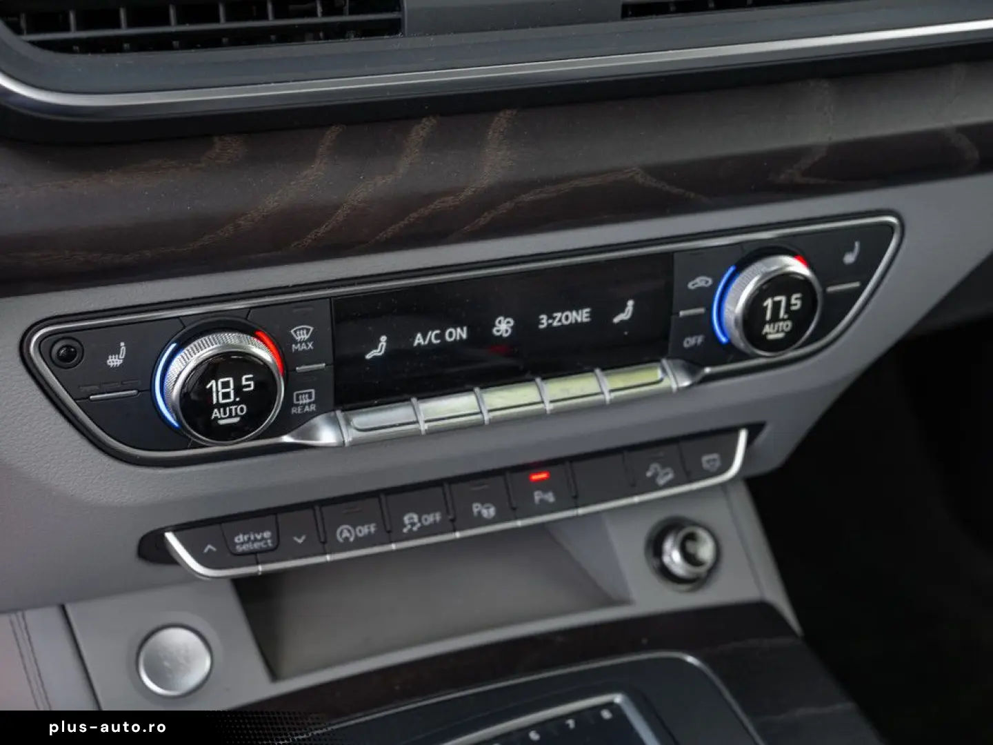 Q5 design 45 TFSI quattro MATRIX LUTF STAND NAVI
