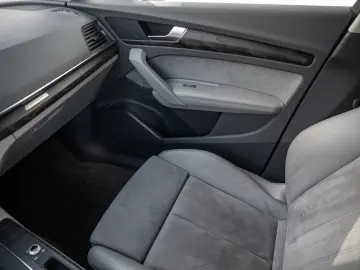 Q5 design 45 TFSI quattro MATRIX LUTF STAND NAVI