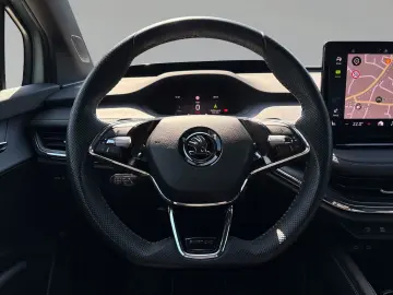 Enyaq 80X Sportline Matrix HuD Kamera Memory