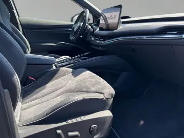 Enyaq 80X Sportline Matrix HuD Kamera Memory