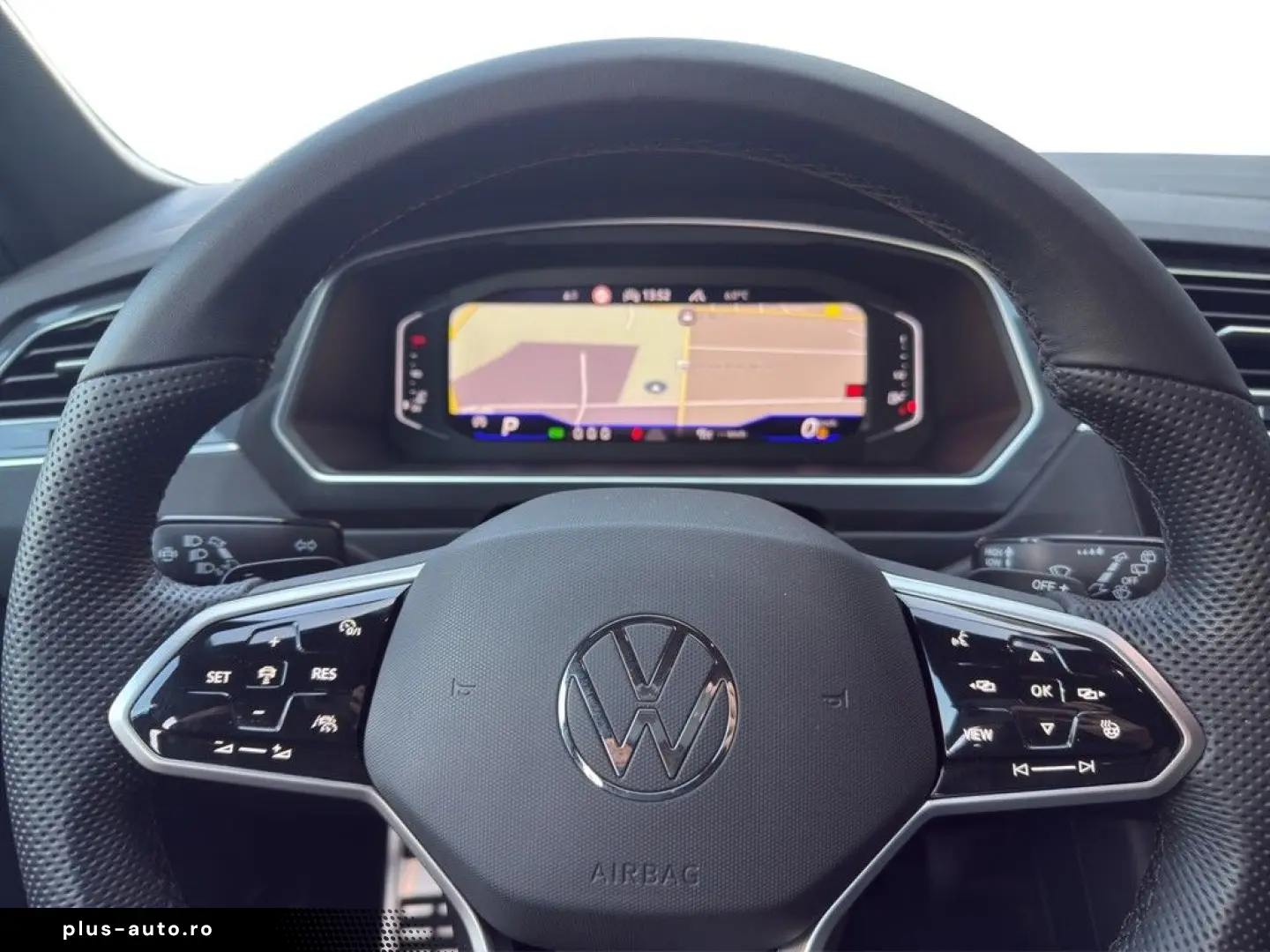 Tiguan 2.0 TDI DSG 4Motion R-Line DCC STHZG IQ-L