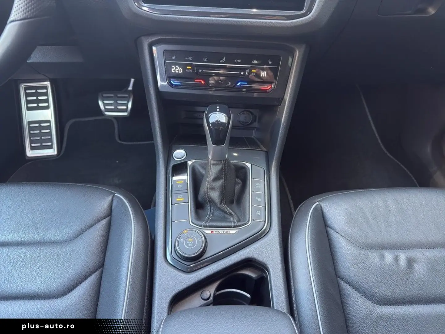 Tiguan 2.0 TDI DSG 4Motion R-Line DCC STHZG IQ-L