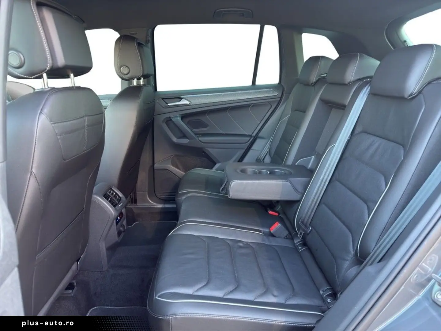 Tiguan 2.0 TDI DSG 4Motion R-Line DCC STHZG IQ-L