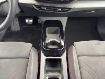 ID.5 GTX 4M NAVI WP PANO AHK 360 AR-HUD Assist