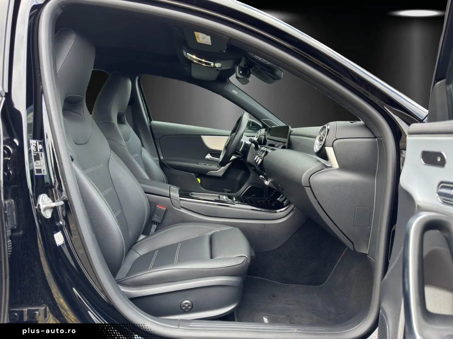 A250 4M AMG Prem  DISTR Burme MLED Leder DWA 19