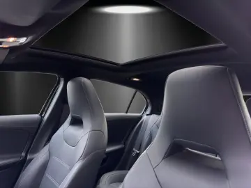 A250 4M AMG Prem  DISTR Burme MLED Leder DWA 19