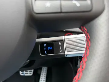 TUCSON Hybrid 1 6 T-GDi 4WD N Line  Pano  Assist