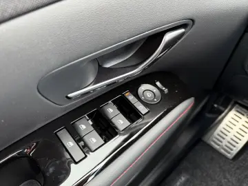 TUCSON Hybrid 1 6 T-GDi 4WD N Line  Pano  Assist