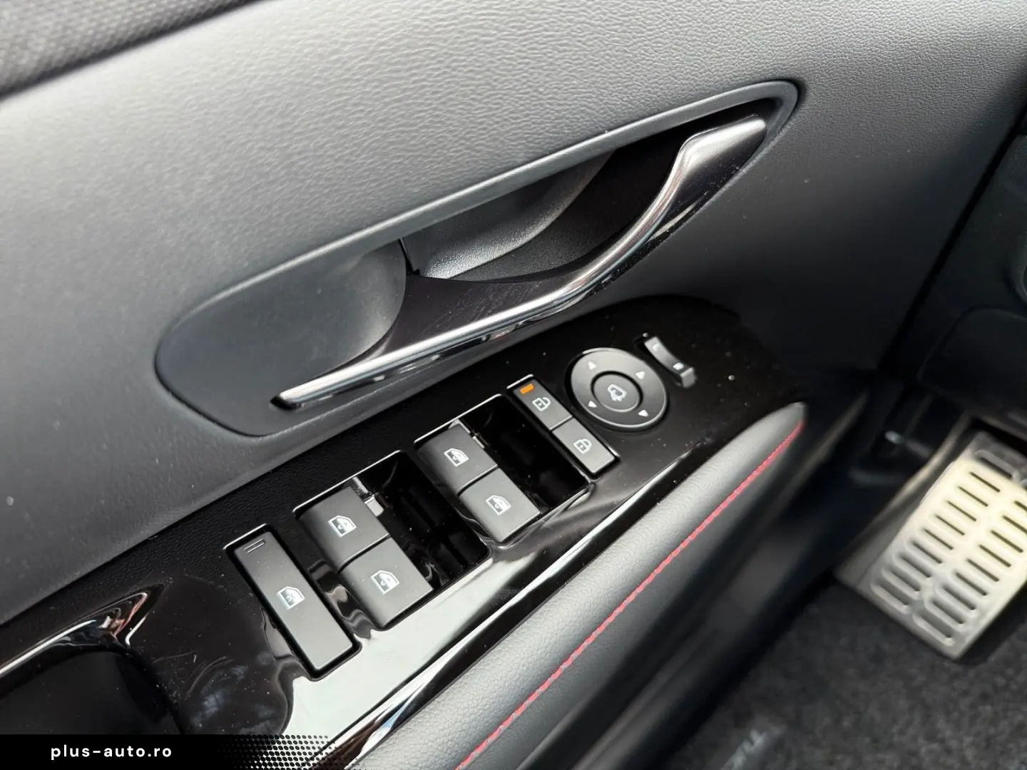 TUCSON Hybrid 1 6 T-GDi 4WD N Line  Pano  Assist