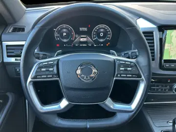 Rexton Sapphire 2.2 D 8AT 4WD 360 CAM GSD 7-Si.