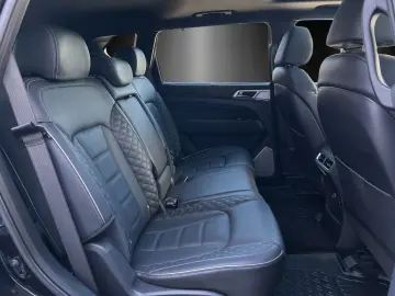 Rexton Sapphire 2.2 D 8AT 4WD 360 CAM GSD 7-Si.