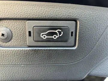 Rexton Sapphire 2.2 D 8AT 4WD 360 CAM GSD 7-Si.