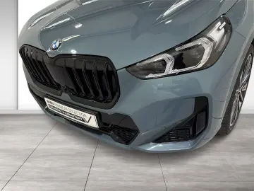 X1 xDrive23i M Sportpaket ACC 360  HUD HK Pano