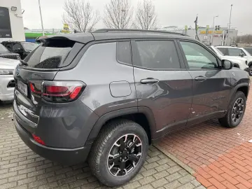 Compass 4xe Trailhawk