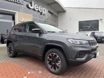 Compass 4xe Trailhawk