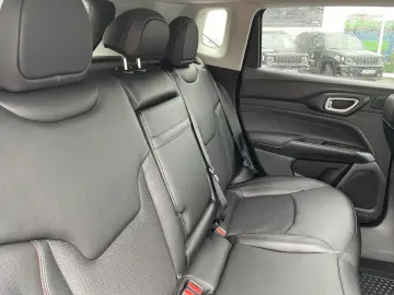 Compass 4xe Trailhawk