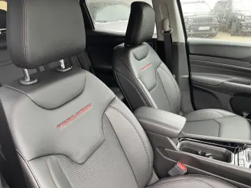 Compass 4xe Trailhawk