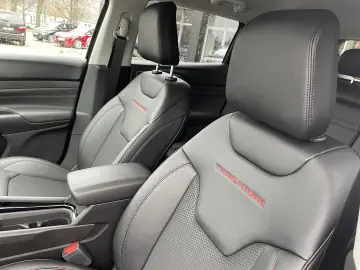 Compass 4xe Trailhawk