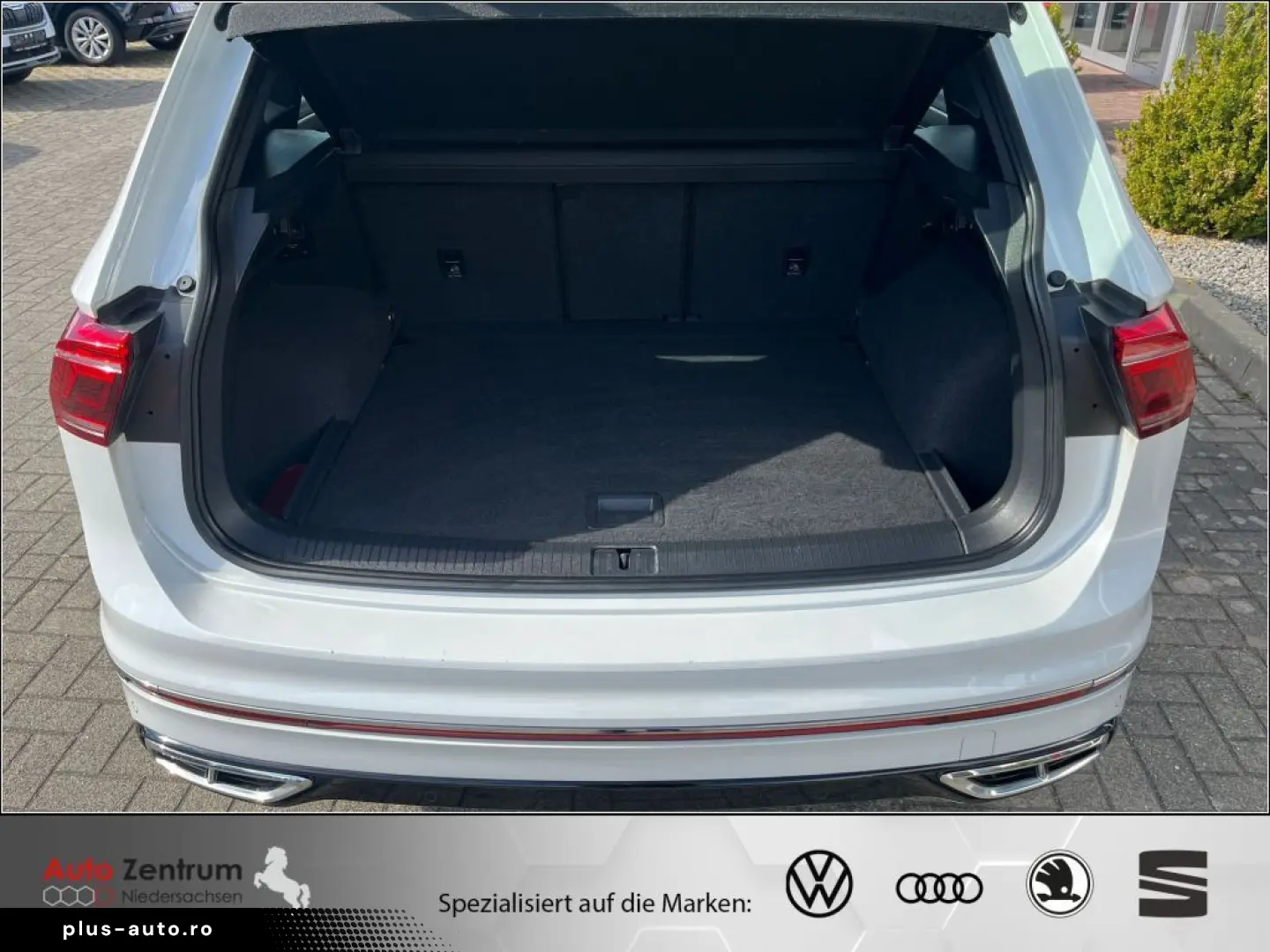 Tiguan 2.0 TDI 4M R-Line HarmanKard AHK VOLL !!