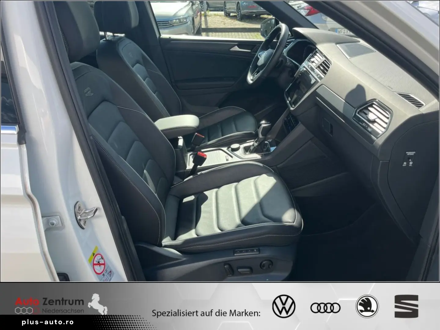 Tiguan 2.0 TDI 4M R-Line HarmanKard AHK VOLL !!