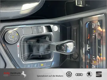 Tiguan 2.0 TDI 4M R-Line HarmanKard AHK VOLL !!