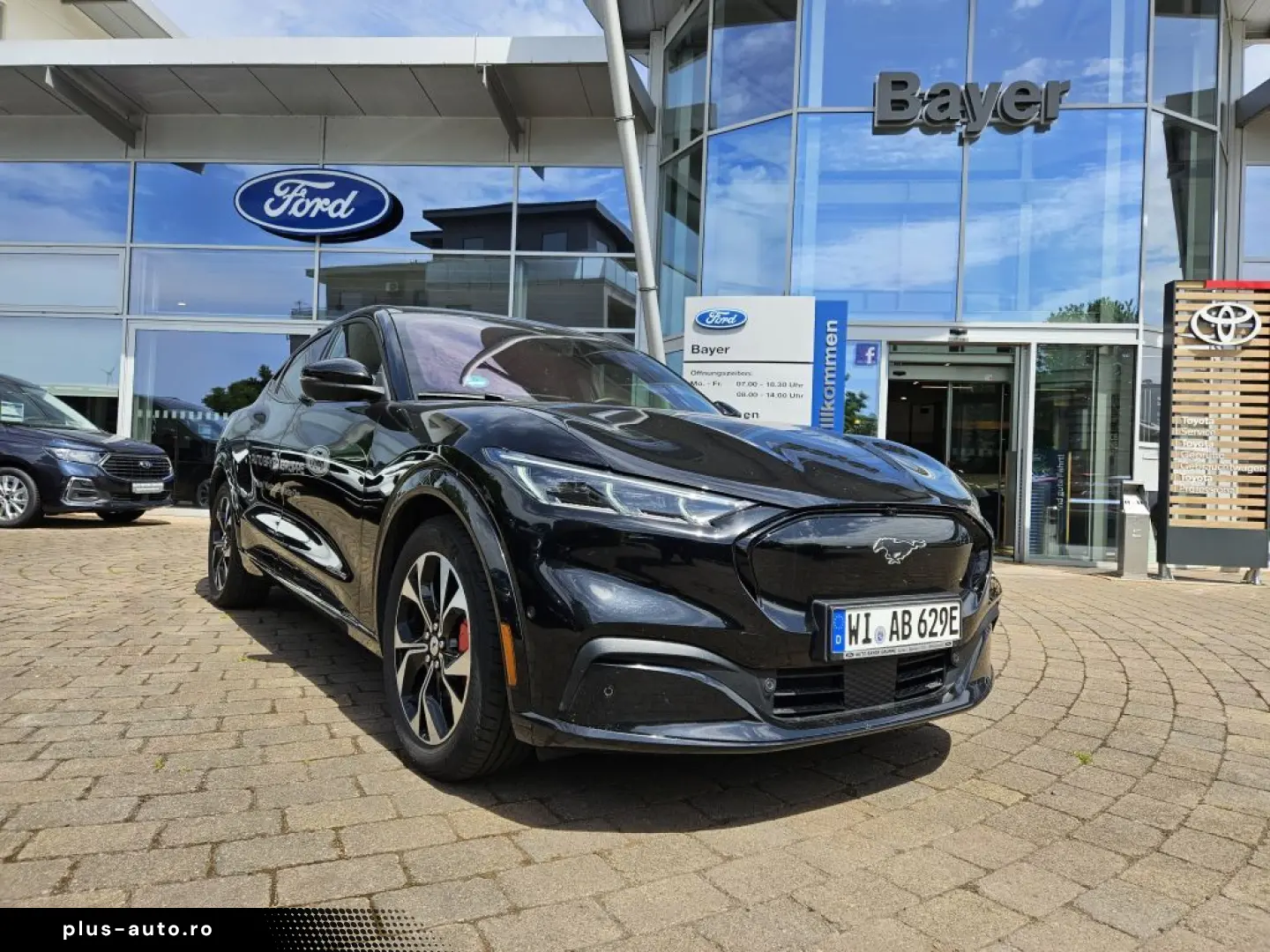 Mustang Mach-E AWD