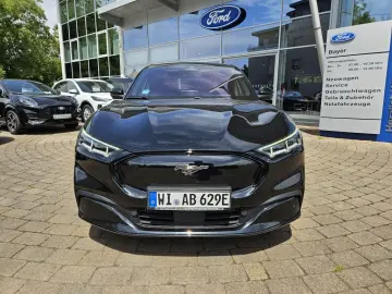 Mustang Mach-E AWD