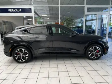 Mustang Mach-E Premium AWD Allrad