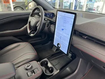 Mustang Mach-E Premium AWD Allrad