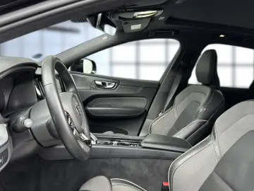 XC 60 Ultimate Dark AWD Bluetooth Navi LED Klima