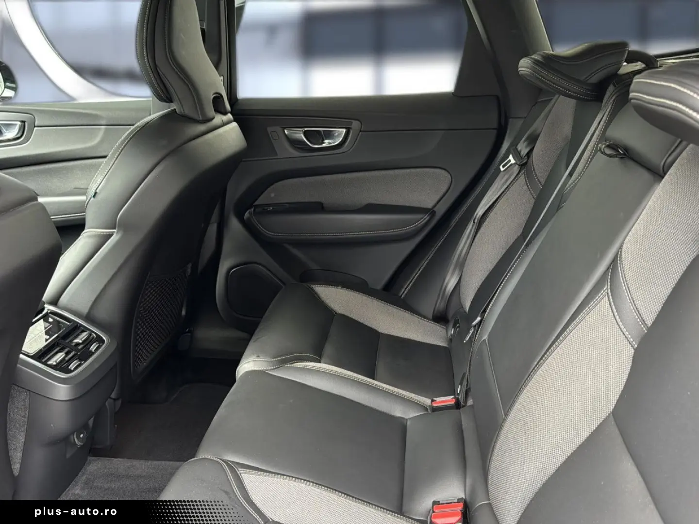 XC 60 Ultimate Dark AWD Bluetooth Navi LED Klima