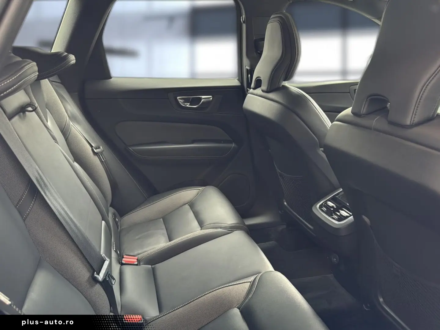 XC 60 Ultimate Dark AWD Bluetooth Navi LED Klima