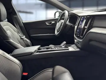 XC 60 Ultimate Dark AWD Bluetooth Navi LED Klima