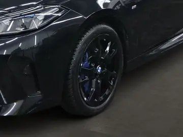 M135 xDrive DrivAssProf Harman ParkAssPkus HeadU