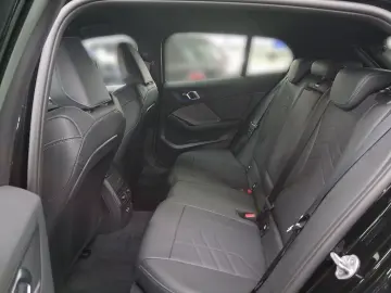 M135 xDrive DrivAssProf Harman ParkAssPkus HeadU