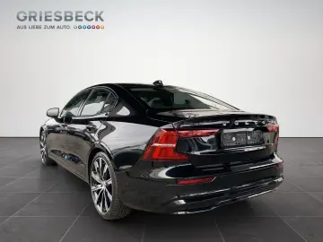 S60 AWD Ultimate Dark AHK STHZ 360Kamera 20''