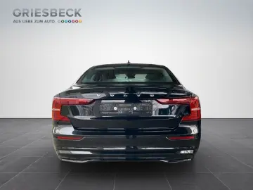 S60 AWD Ultimate Dark AHK STHZ 360Kamera 20''