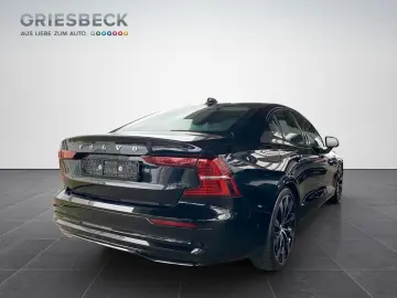 S60 AWD Ultimate Dark AHK STHZ 360Kamera 20''