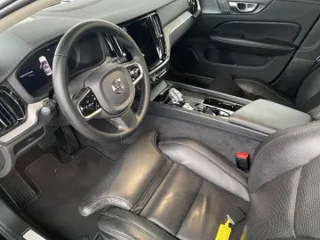 S60 AWD Ultimate Dark AHK STHZ 360Kamera 20''