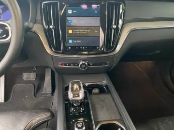 S60 AWD Ultimate Dark AHK STHZ 360Kamera 20''