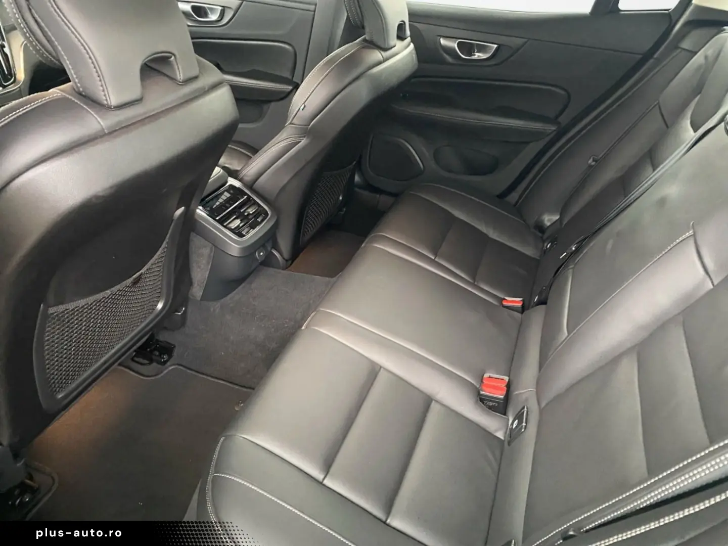 S60 AWD Ultimate Dark AHK STHZ 360Kamera 20''