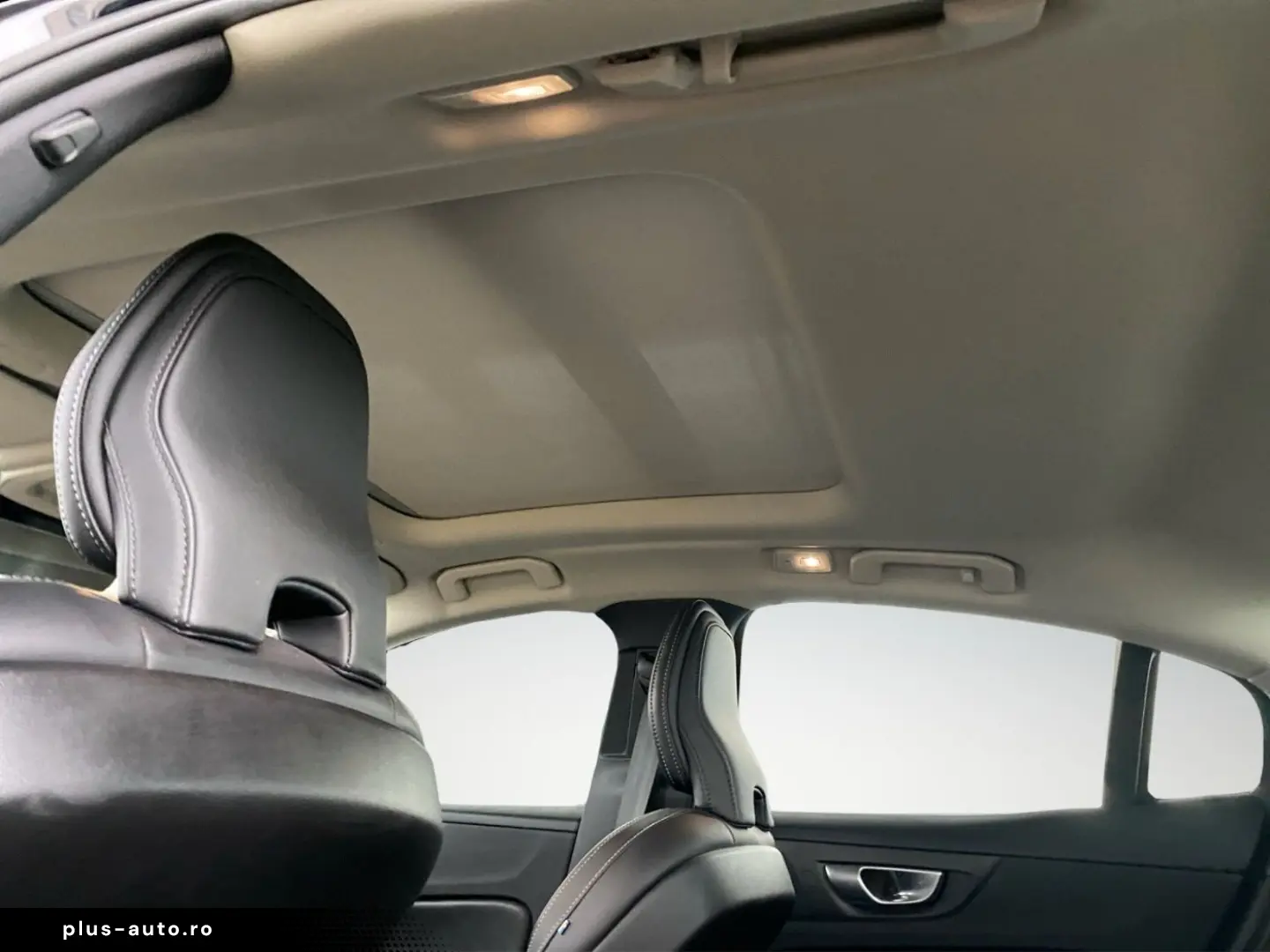 S60 AWD Ultimate Dark AHK STHZ 360Kamera 20''