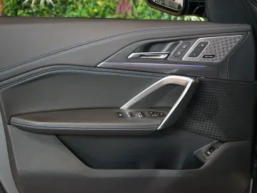 X1 xDRIVE23i PANO 360 HUD