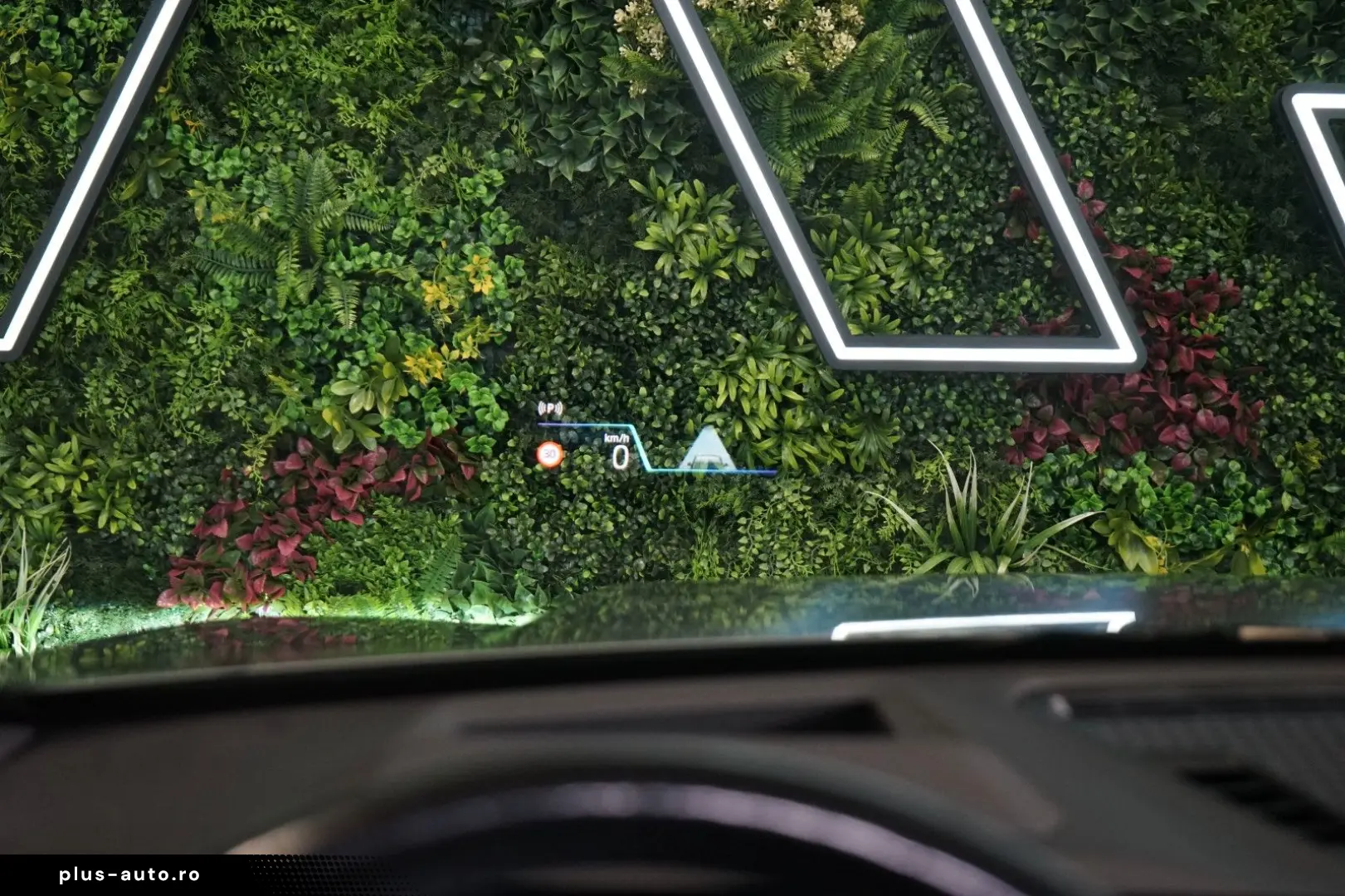 X1 xDRIVE23i PANO 360 HUD