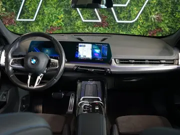 X1 xDRIVE23i PANO 360 HUD
